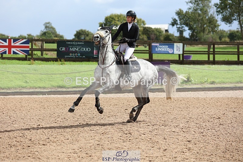 250911-122204-01428 - Cls 3 Snr Foxhunter