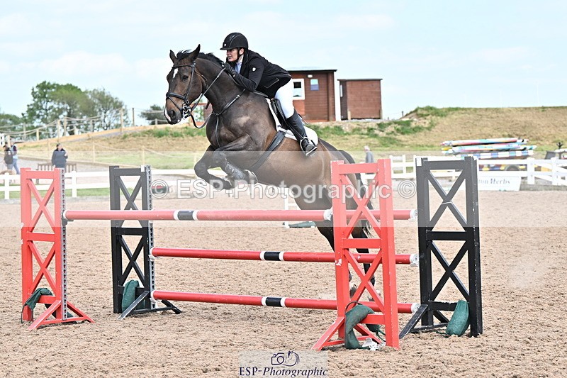 240605A-160225-01019 - Cls 5 Foxhunter and 1.20m Open