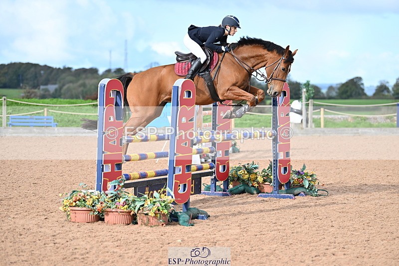 231014A-105710-04260 - Cls 18 Newcomers & 1.10m Open