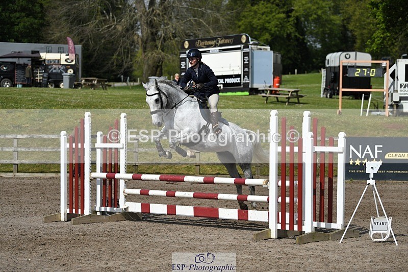 230512-100848-00469 - Cls 10 Snr 85cm Schooling