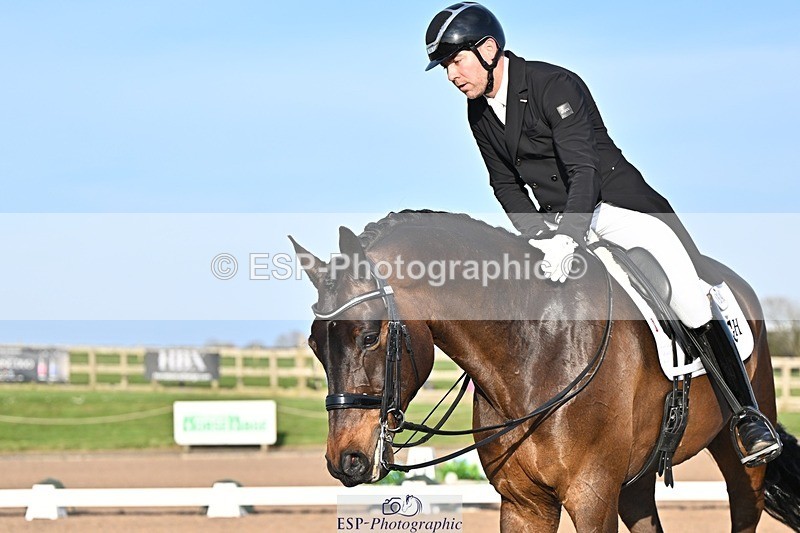 250404-181704-08597 - 159-Darren.Hicks-Tramontana.Tiger.Feet