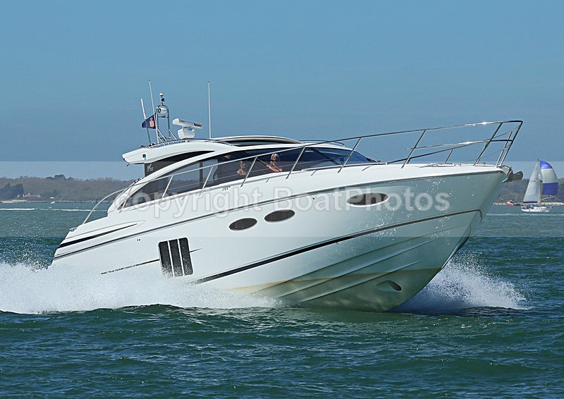 130506 ISHA COCO WT7A0217 - Motorboats - Hardtop