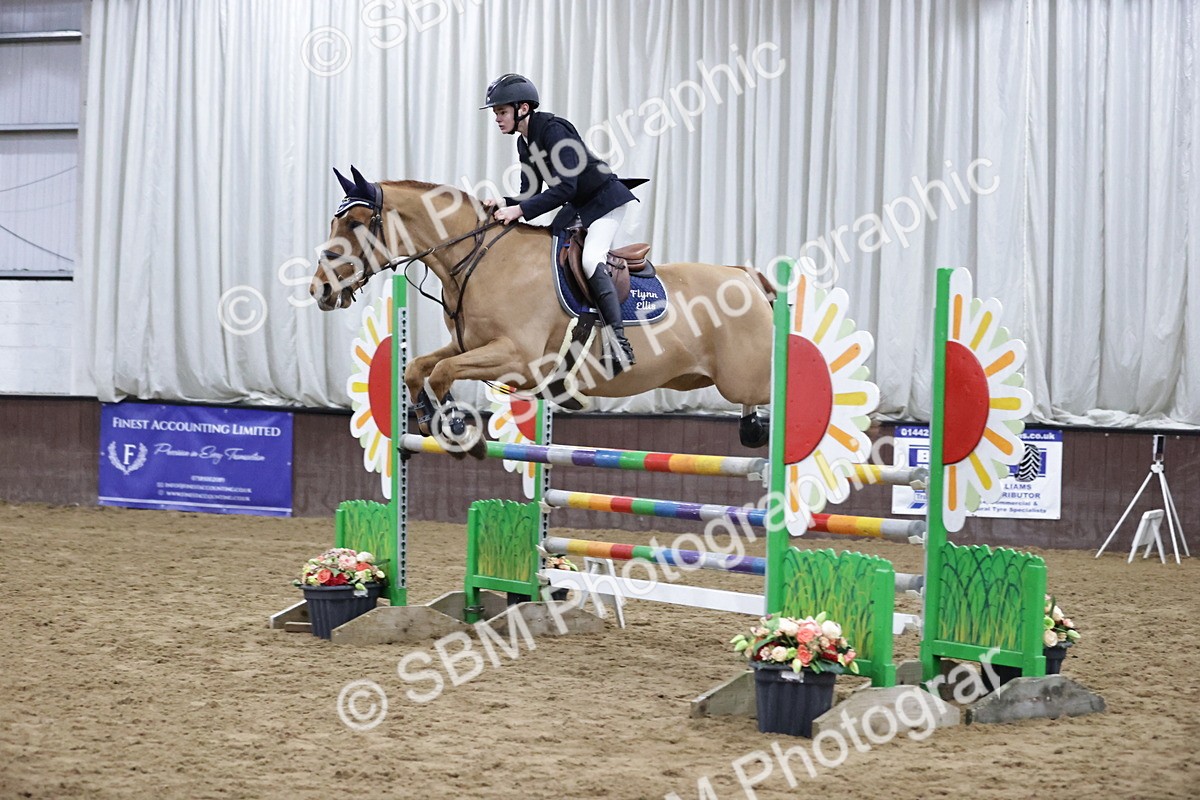 SBM_001071 - Class 4 - Senior Newcomers/ 1.10m Open