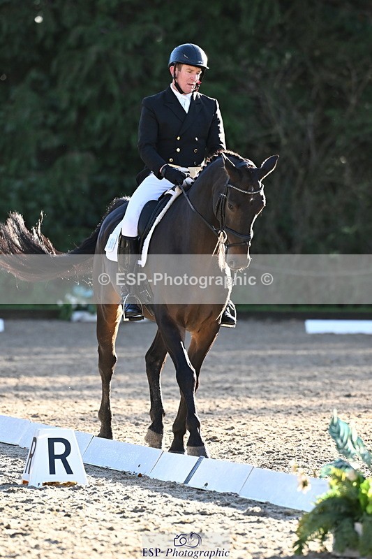 251023A-161251-06018 - B-168-John.Westmore