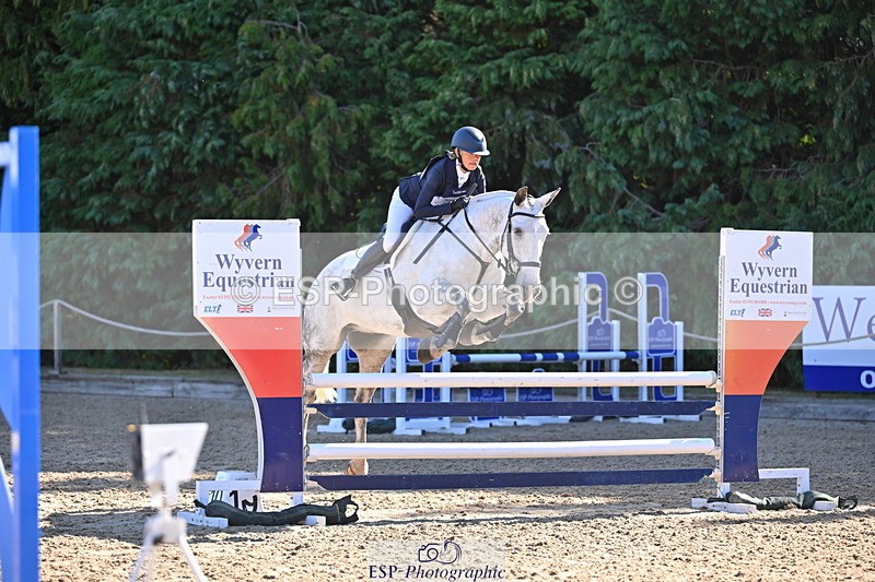 250802A-093305-00137 - A-004-Helen.Hickson-MAYERTORNE.POPADOODLEDOO