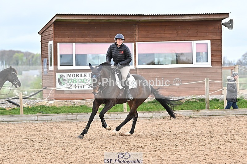 250414-113549-00591 - 90cm Round 1