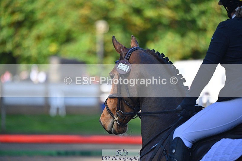 241027-103111-16375 - 328-Zara.Head-FOURFIELDS.LOVEHEART