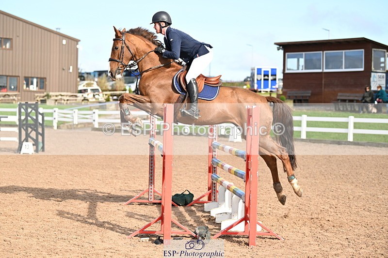 241023A-135508-00924 - Cls 4 Newcomers and 1.10m Open