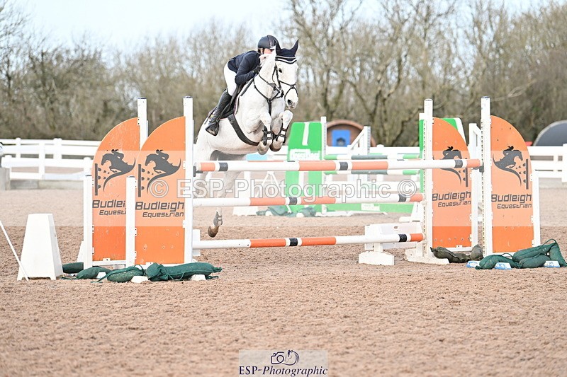 231209A-132447-01908 - Cls 13 Foxhunter & 1.20m Open