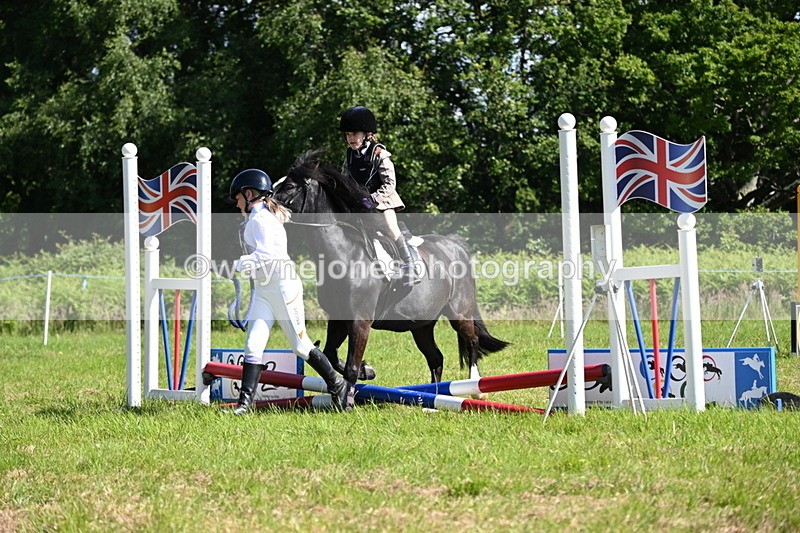 WJ6_3753 - Class 1 Tiny Cross Poles