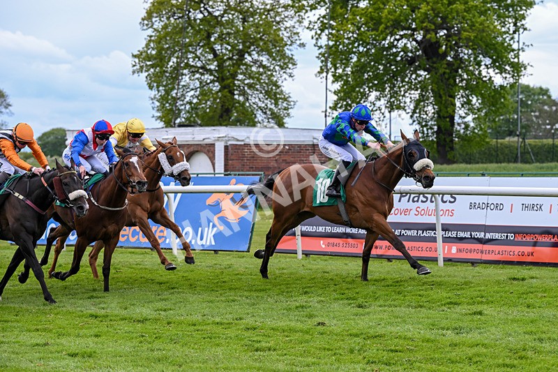 160526-Race 5-Military Leader-9839 - Race 5 4.12pm Sky Bet Extra Places Handicap