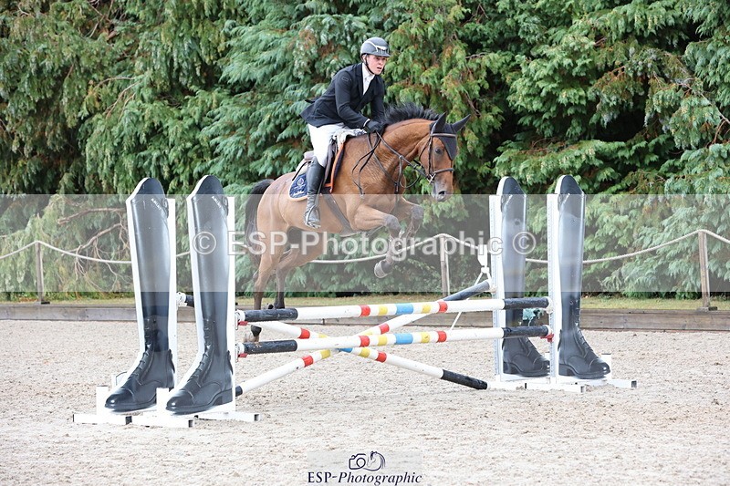 250829A-115925-01518 - Cls 7 British Novice and 90cm