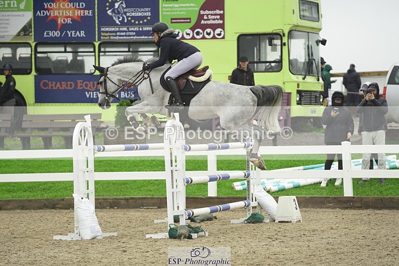 230722A-143252-09734 - Cls 23, 1 Star Gold 1.30m