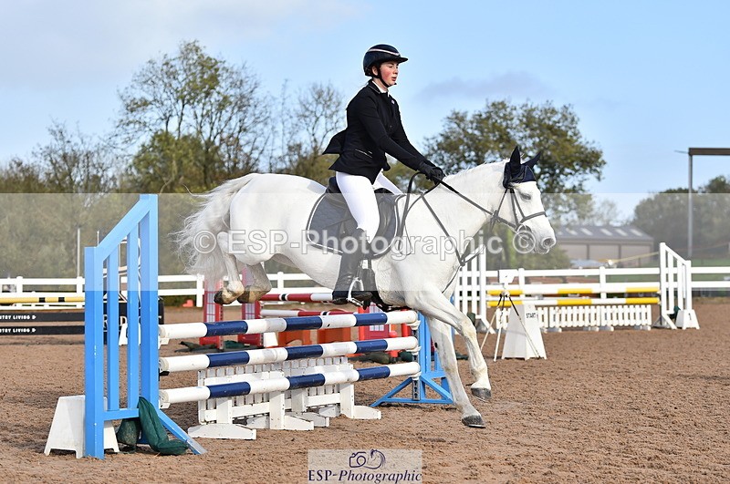 231028A-110628-00693 - Cls 2 British Novice & 80cm Open