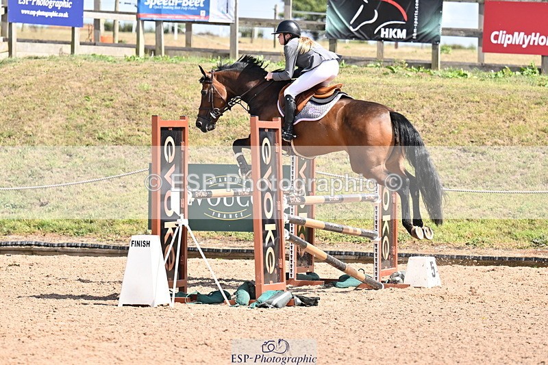 250827B-133507-00601 - Cls 4 Snr Newcomers 1.10m