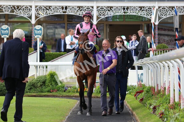 yr22052022r6-29 - Race 6: 6:05pm Sky Bet Sunday Series Stayers Stakes