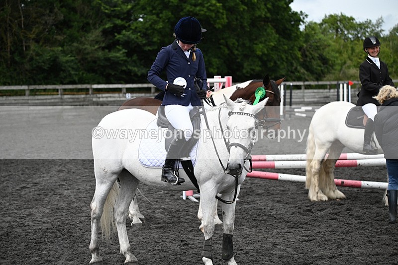WJ6_0290 - Class 13 Novice 60cm