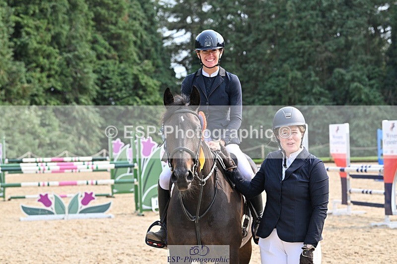 240818-154312-05293 - Cls 12A Snr Foxhunter & 1.20m Open