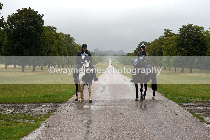 TT3_8594 - Time at Crossing 11:44 to 12:54