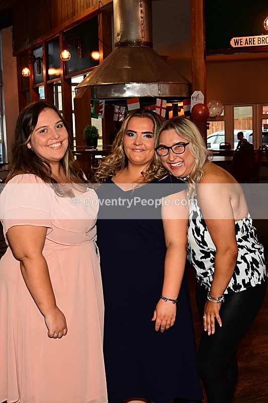 COU-111 - Courtney's 21st