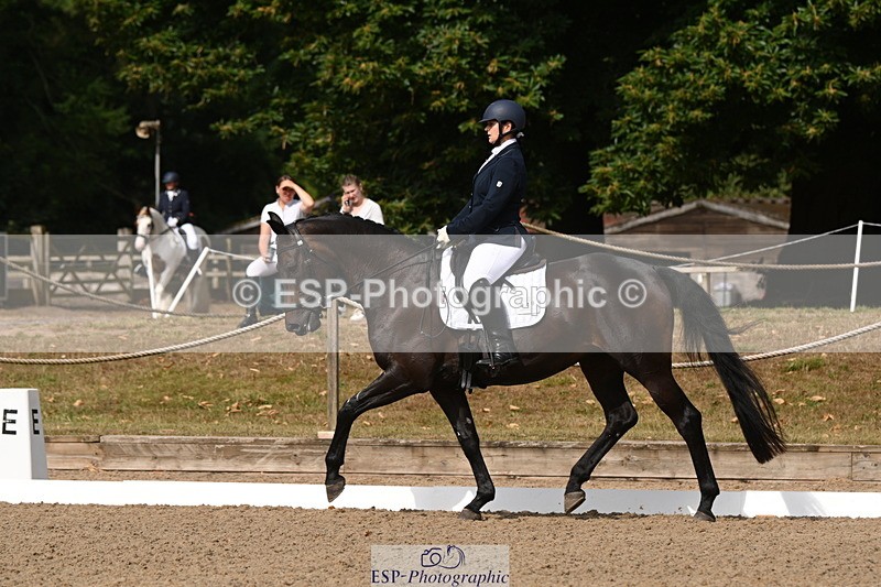 250719A-101001-03251 - 049-Veronica.Roberts-For.J'Adore