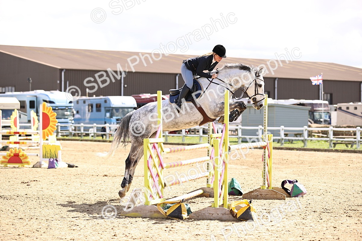 SBM_004326 - Class 17 - Senior Newcomers - 1.10m