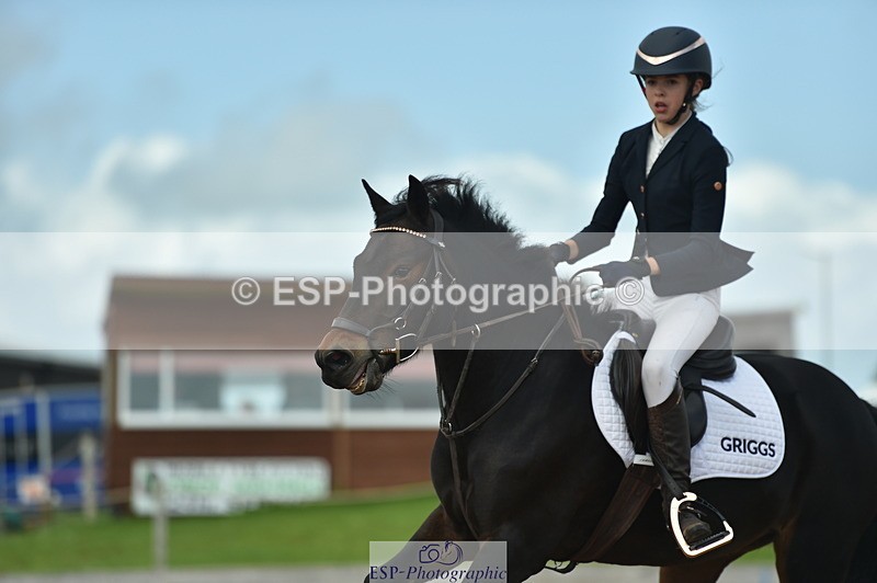 230819A-143022-00811 - Cls 46+47 Club and Schools 90cm