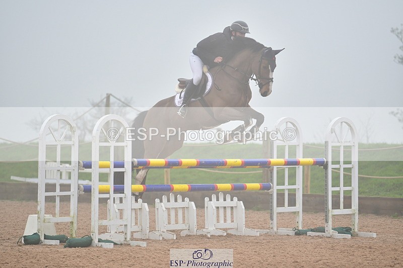 240214A-125211-00557 - Cls 4 Newcomers and 1.10m Open