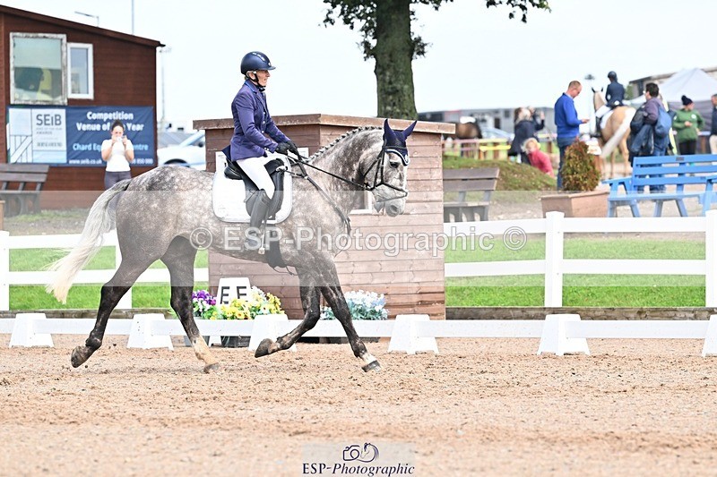 250907-133340-08528 - 008-Caroline.LynchHio.Easter.Rose