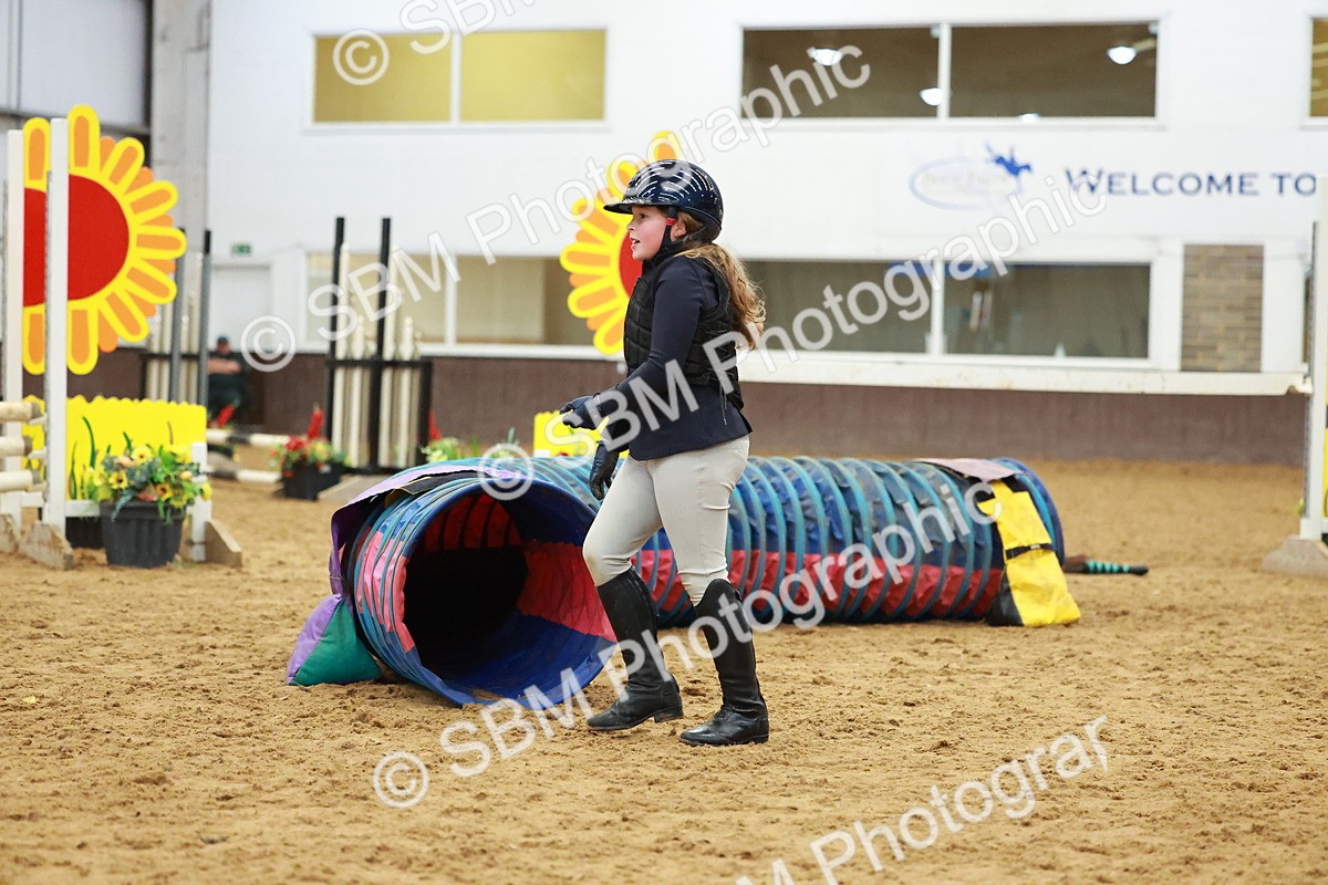 SBM_002178 - Class 3 - Horse & Hound (60cm)