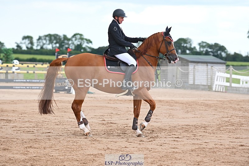 230721A-114045-05715 - Cls 6, 2 Star Medium 1.35m