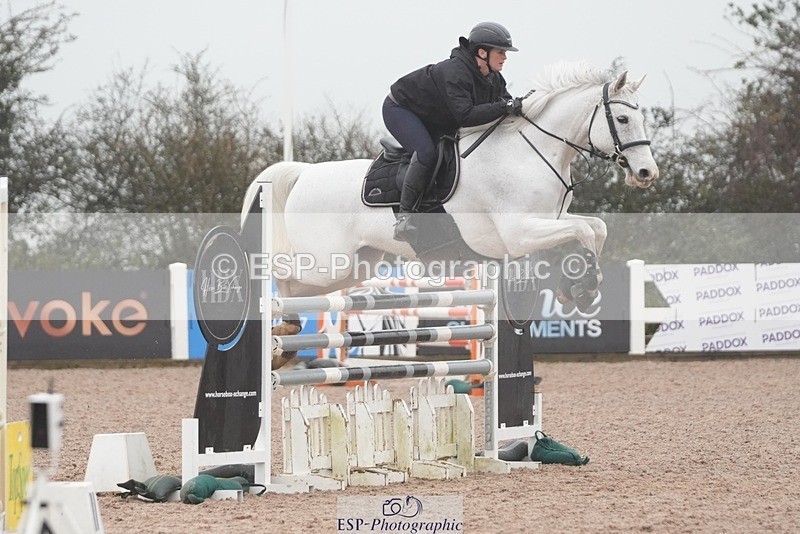 251207-122120-02049 - Cls 20 Snr Newcomers and 1.10m