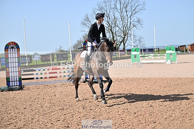 260408-105309-00260 - Cls 2 British Novice and 90cm