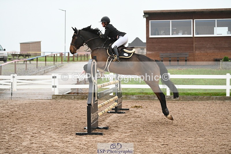 241103A-105655-07624 - SUN Cls 21 Snr Newcomers and 1.10m Open