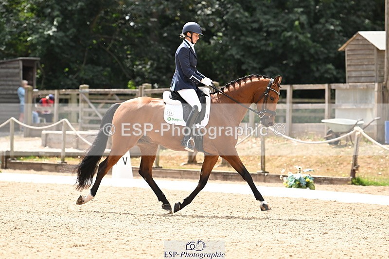 250808A-154543-01472 - 154-Lucy.StrakerVincenzi