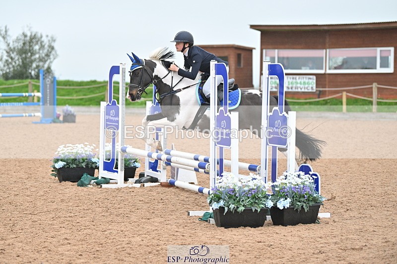 240505A-091723-03463 - Cls 1 Pony Intro 70cm