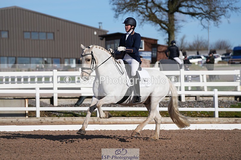 260214-114032-03709 - 025-Louisa.Julie.Brend