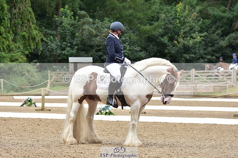 250719A-103942-03757 - 092-Rachael.Smaldon-Nadderbrook.Biscuit