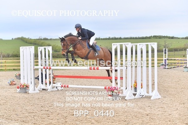 BPP_0440 - CLASS 4 FRI Senior Newcomers/ 1.10m Open