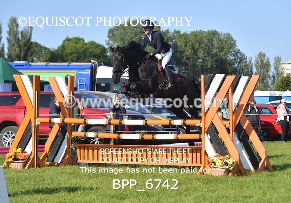 BPP_6742 - CLASS 1 Senior Newcomers/ 1.10m Open