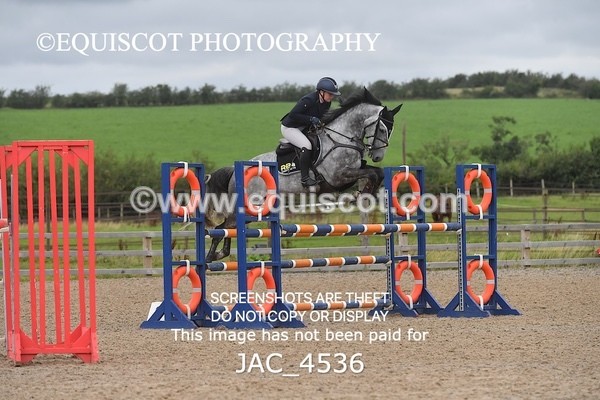 JAC_4536 - CLASS 7 Senior Foxhunter/ 1.20m Open