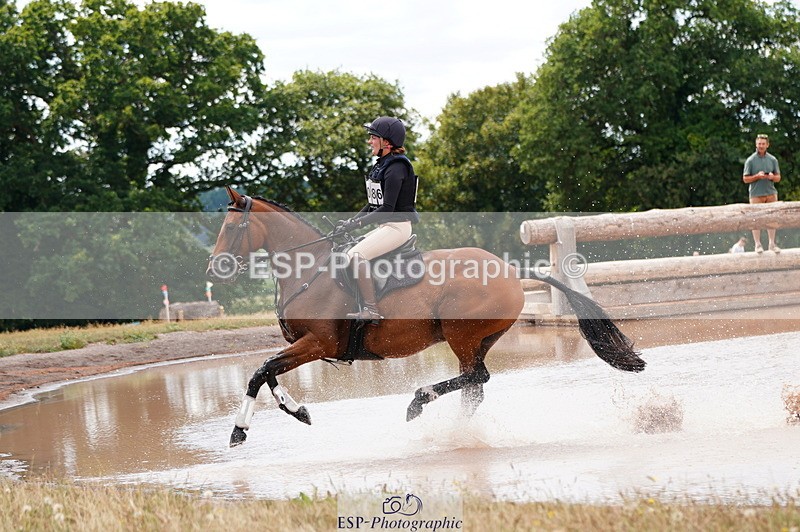 250802A-132128-04751 - B-086-Jordanne.Hobbs-FLASH.DIVA