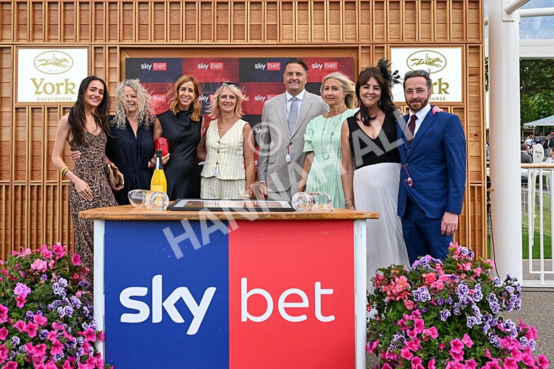 250726-Race 6-Likealot-0677 - Race 6 16.17pm Sky Bet Build A Bet Handicap