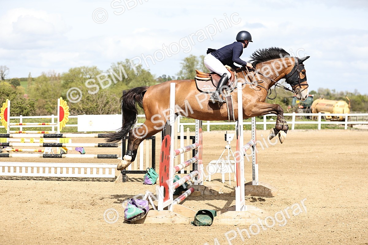 SBM_001105 - Class 4 - Senior Newcomers - 1.10m