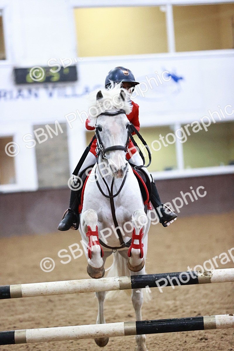 SBM_001757 - Class 9 - Pony Intro 75cm