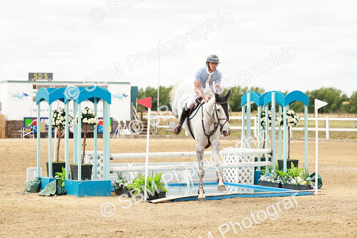 SBM_018240 - Class 21 - Senior Newcomers Championship 2d Rd