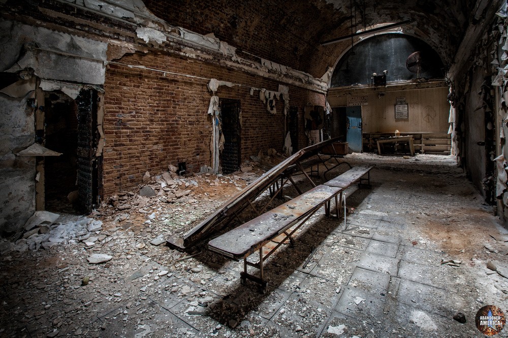  - G. B. Piranesi Prison*