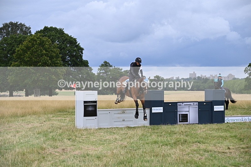 WJ6_3098 - Time at Jump 11:06 to 11:40
