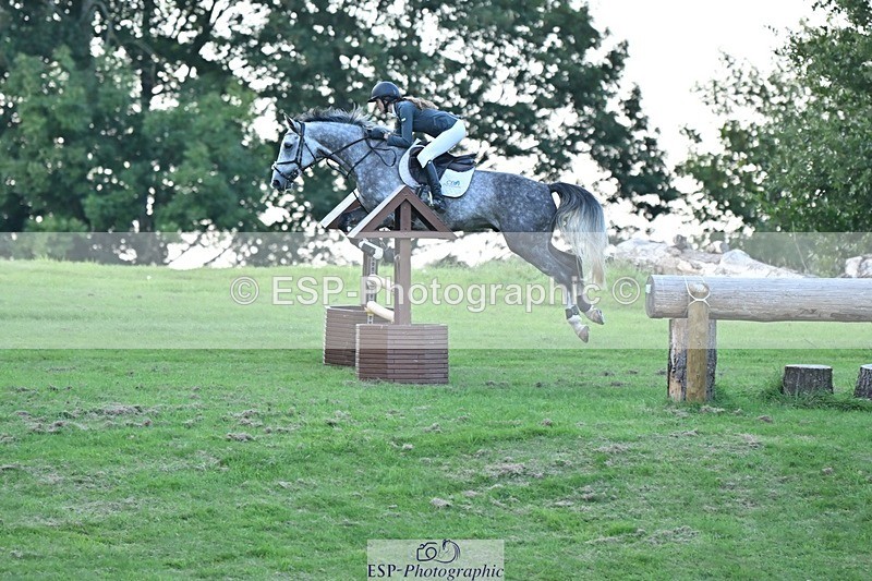 230909-190642-08267 - Cls 14 Snr 1m Derby