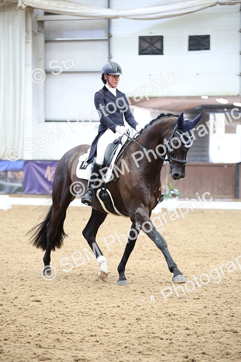 SBM_004483 - Class 9 - FEI Inter 1 Gold - 15.55-16.43